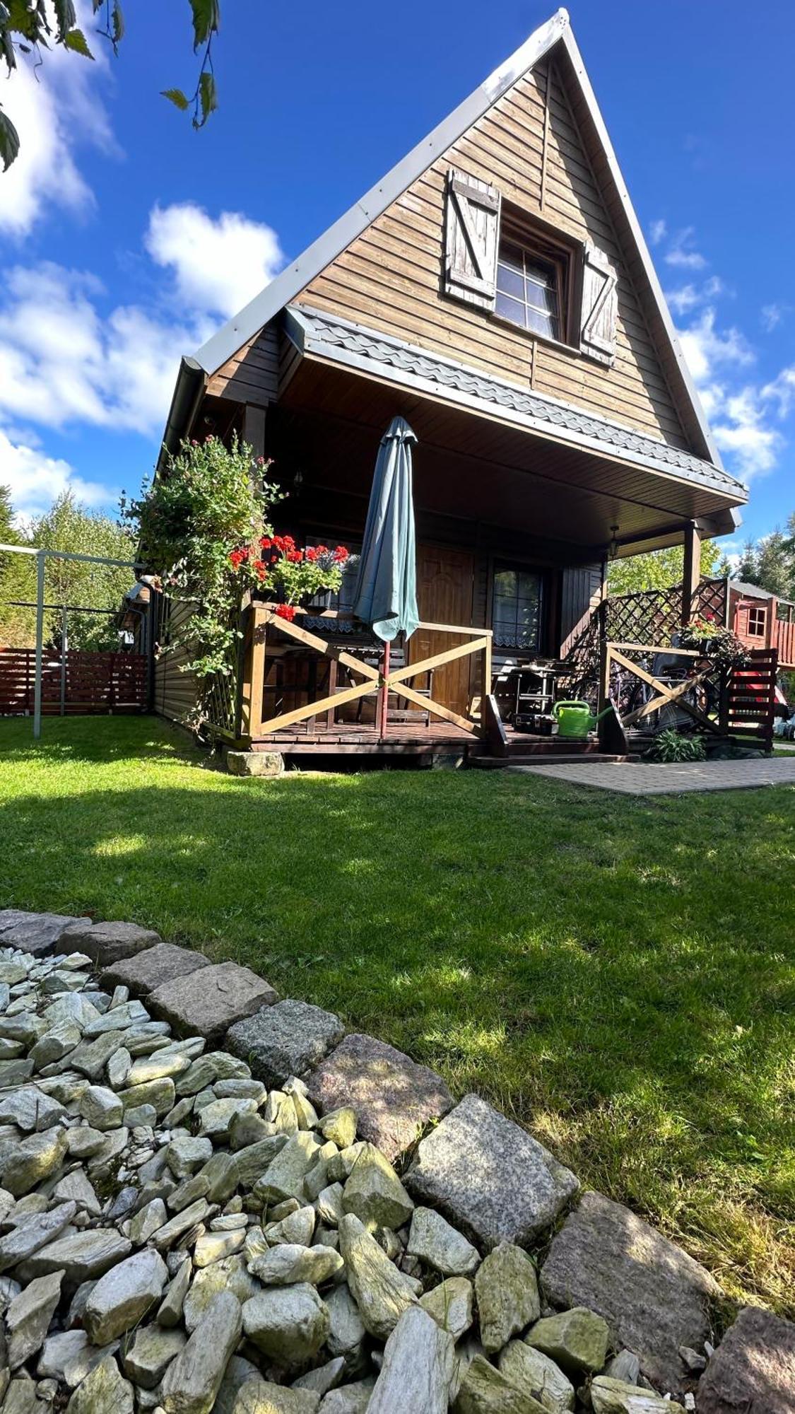 Caloroczne Domki Nad Morzem I Jeziorem Jezierzany Exterior photo